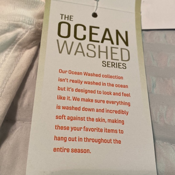 NWT Sketch Crab Graphic T-Shirt by Reel Life - Picture 8 of 8